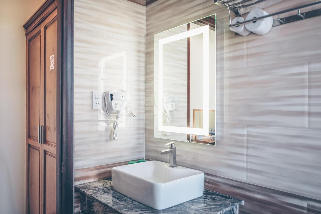 Green Hotel Vinh Loc Хошимин Экстерьер фото